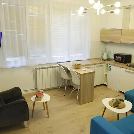 Blue And Rose Cozy - Quiet In The Location - Self Check-in - 5th Floor With Elevator *