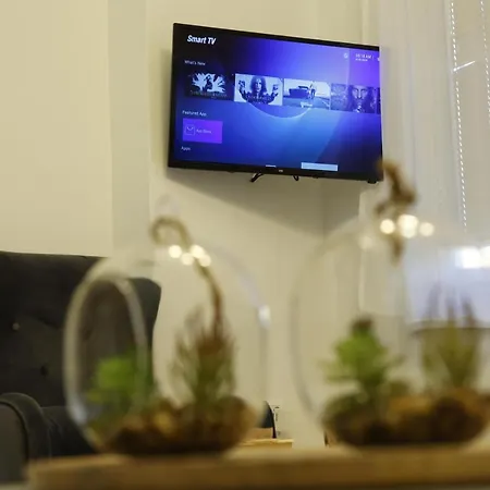 Blue And Rose Cozy - Quiet In The Location - Self Check-in - 5th Floor With Elevator *