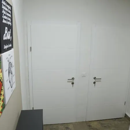 公寓 Blue And Rose Cozy - Quiet In The Location - Self Check-in - 5th Floor With Elevator 塞拉耶佛