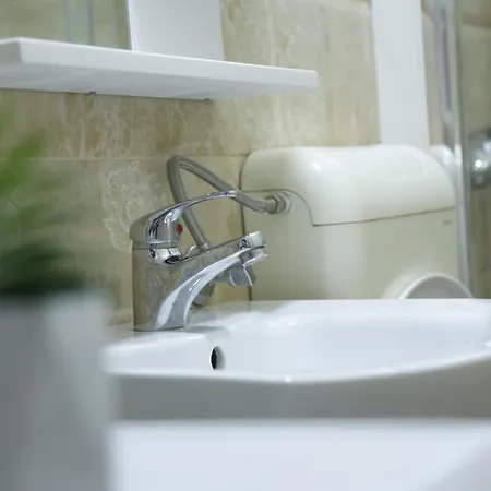 Blue And Rose Cozy - Quiet In The Location - Self Check-in - 5th Floor With Elevator 公寓 塞拉耶佛