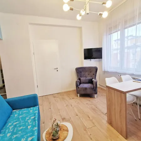 Blue And Rose Cozy - Quiet In The Location - Self Check-in - 5th Floor With Elevator Apartman Szarajevó